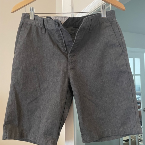 Volcom boys shorts. Waist size is 29” Grey - Picture 1 of 7